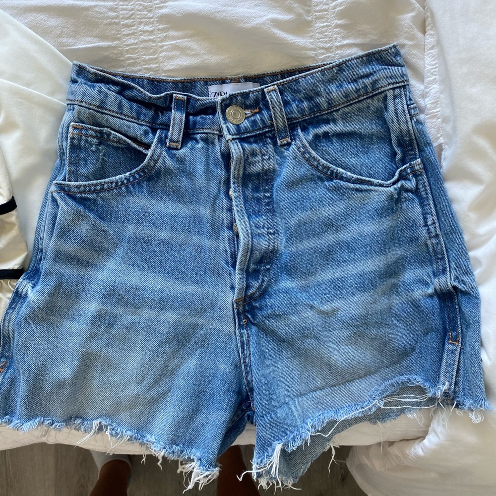 Zara Short
